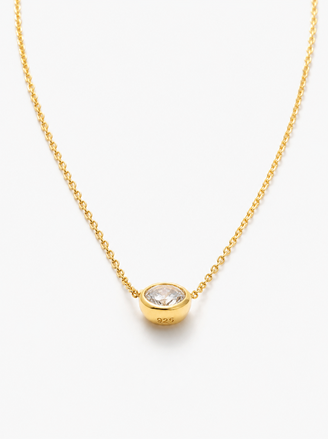 Éclat Solitaire Pendant Necklace (65)