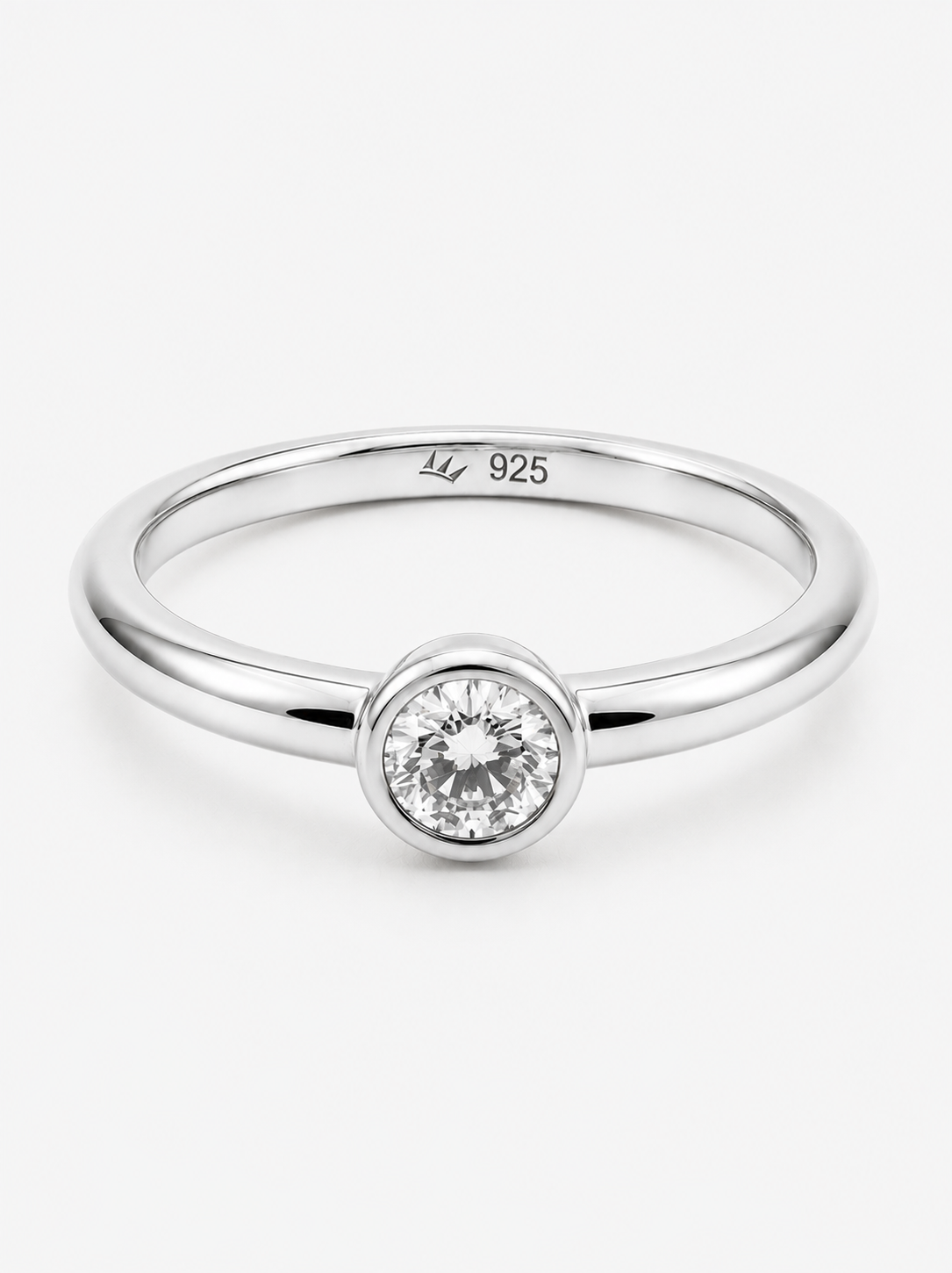 L'Aura Bezel Ring