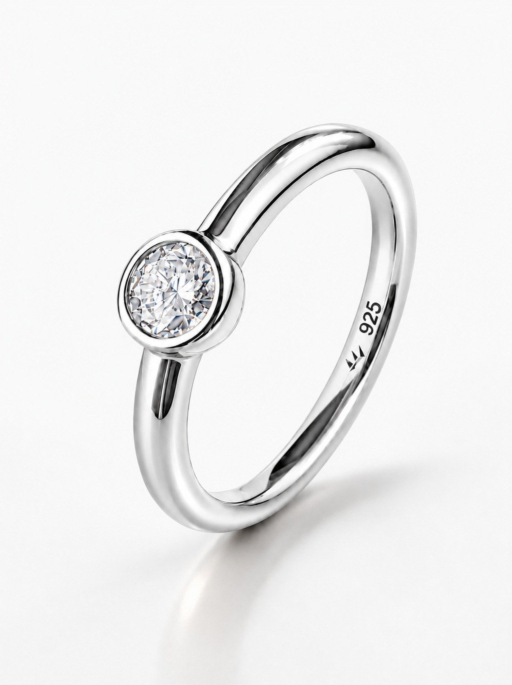 L'Aura Bezel Ring